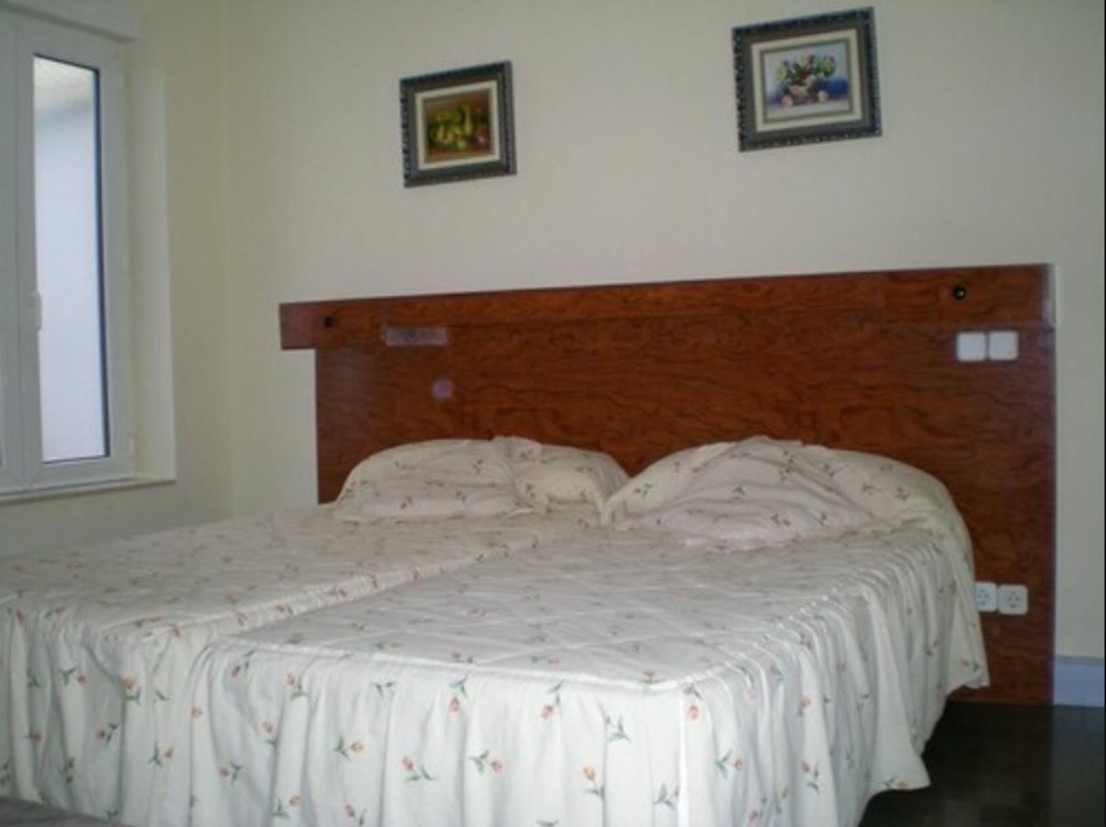 Hostal Moncloa, Madrid